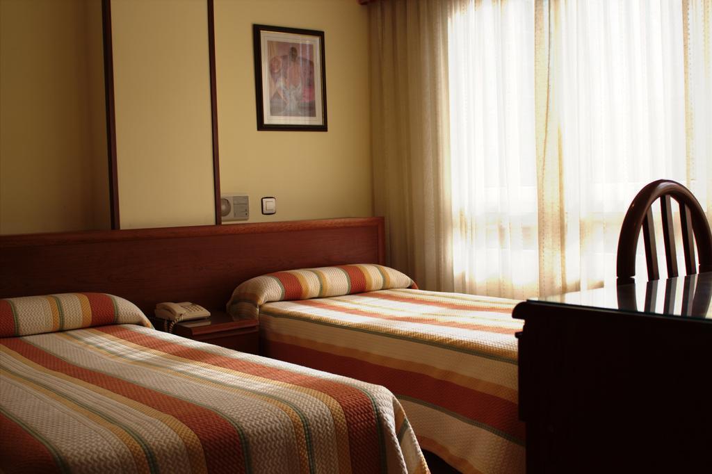 Hotel San Glorio Santander Oda fotoğraf